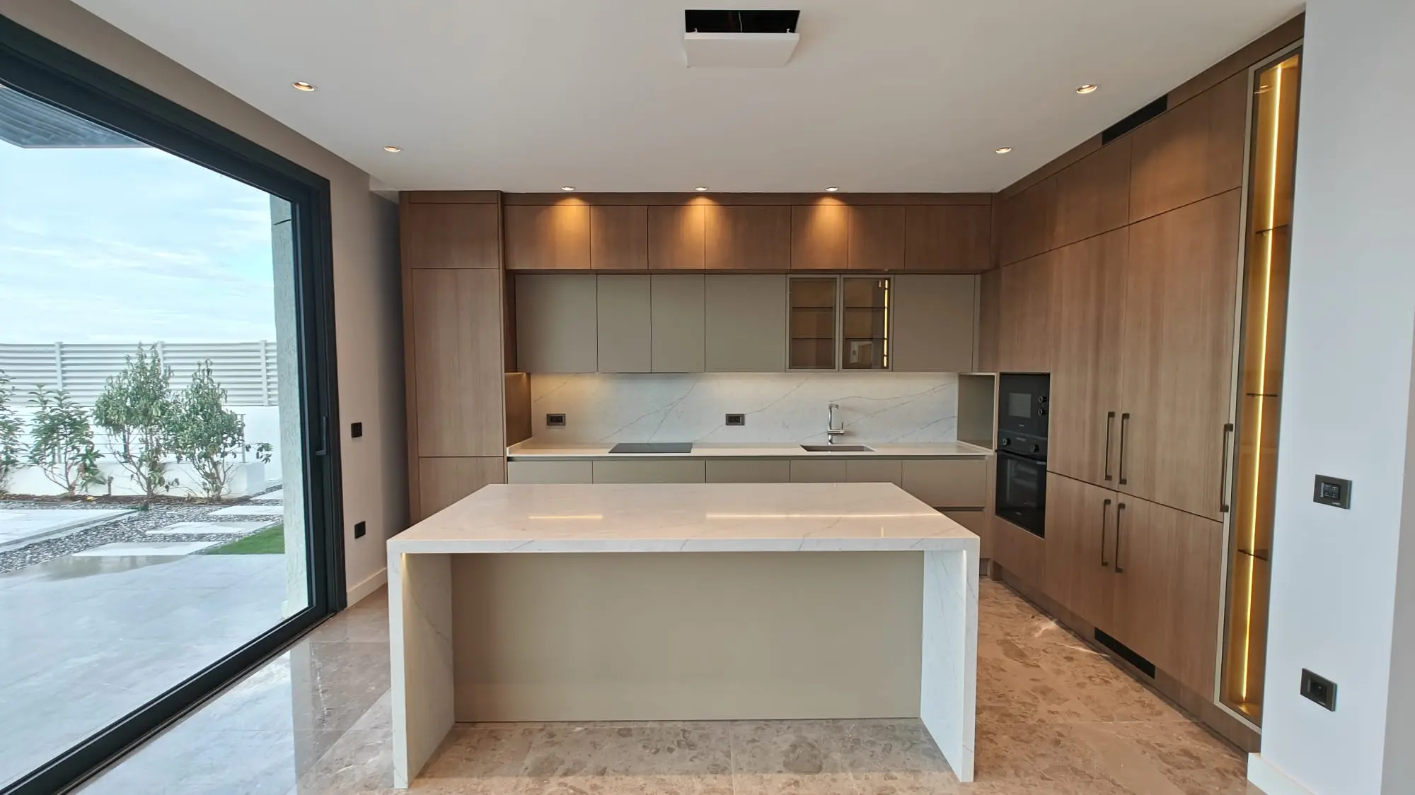 Modern kitchen